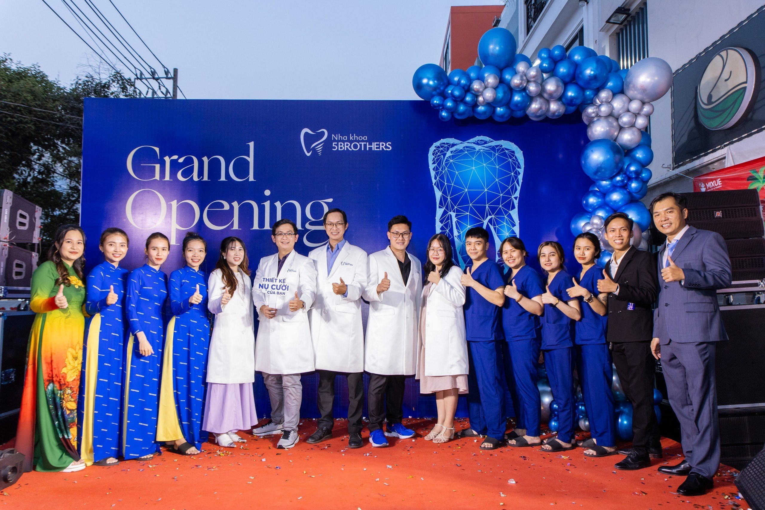 Nha Khoa 5Brothers Ứng Dụng Công Nghệ Dẫn Đầu Châu Âu Trong Cấy Ghép Implant Chính Xác Không Đau 3 nha-khoa-5-brothers